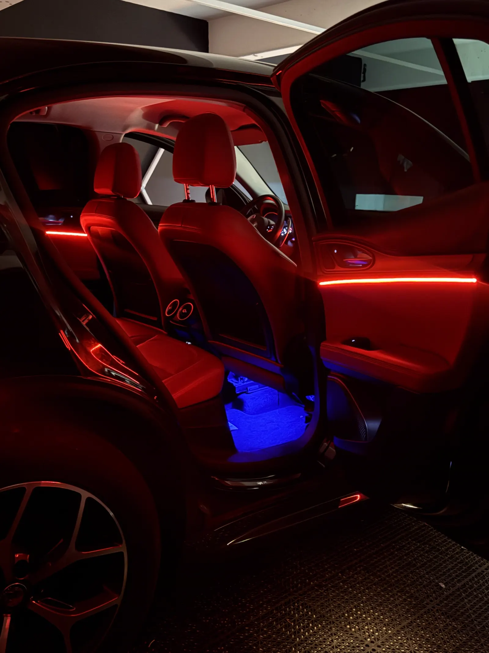 Alfa Romeo, LED d'ambiance