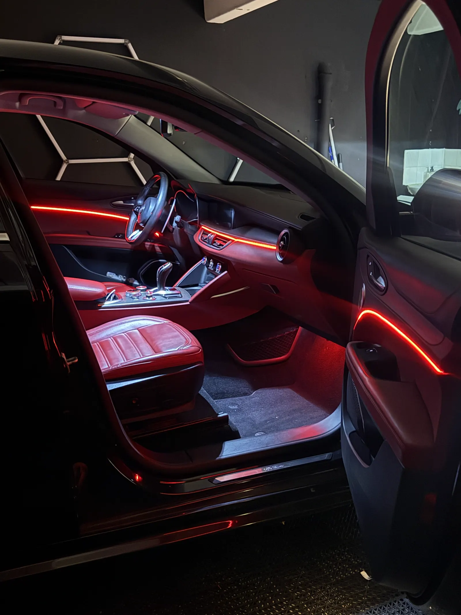Alfa Romeo, LED d'ambiance