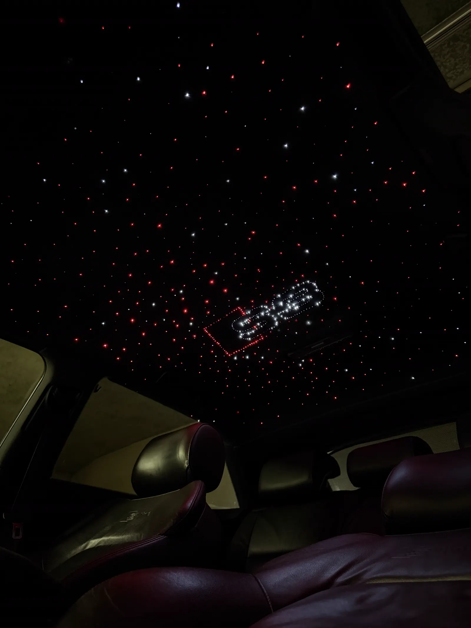 Ciel étoilé avec logo personnalisé, sur Audi S3