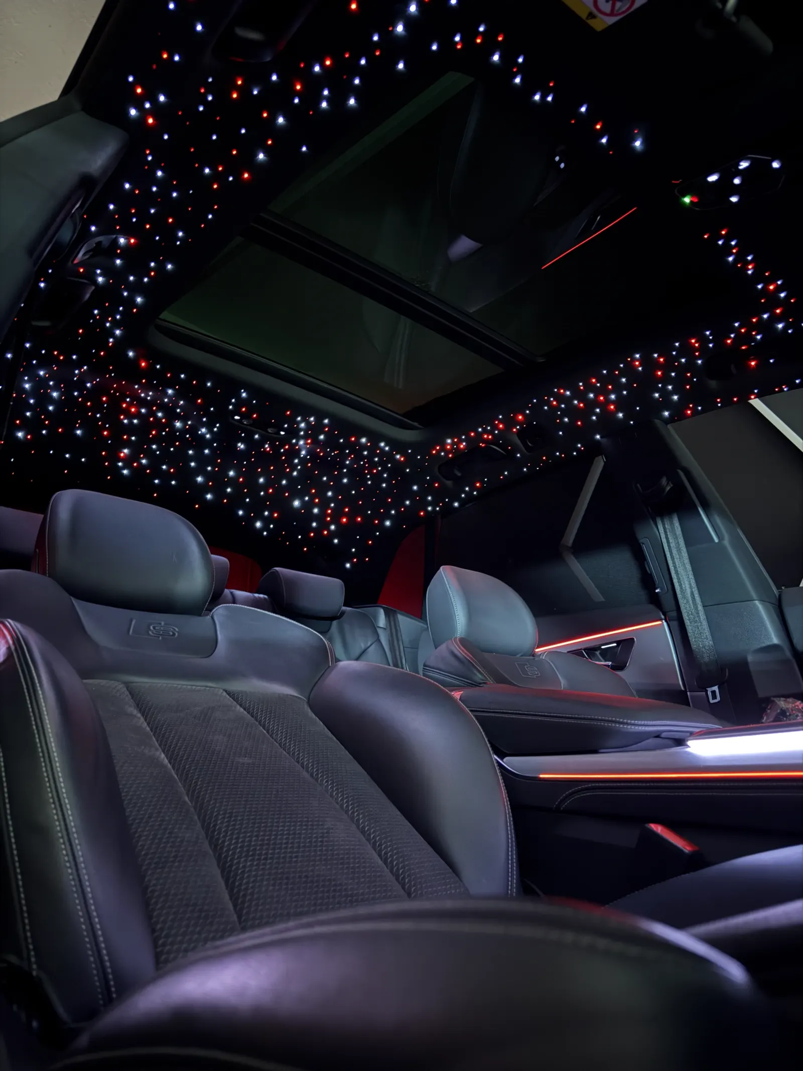 Audi SQ8, ciel étoilé