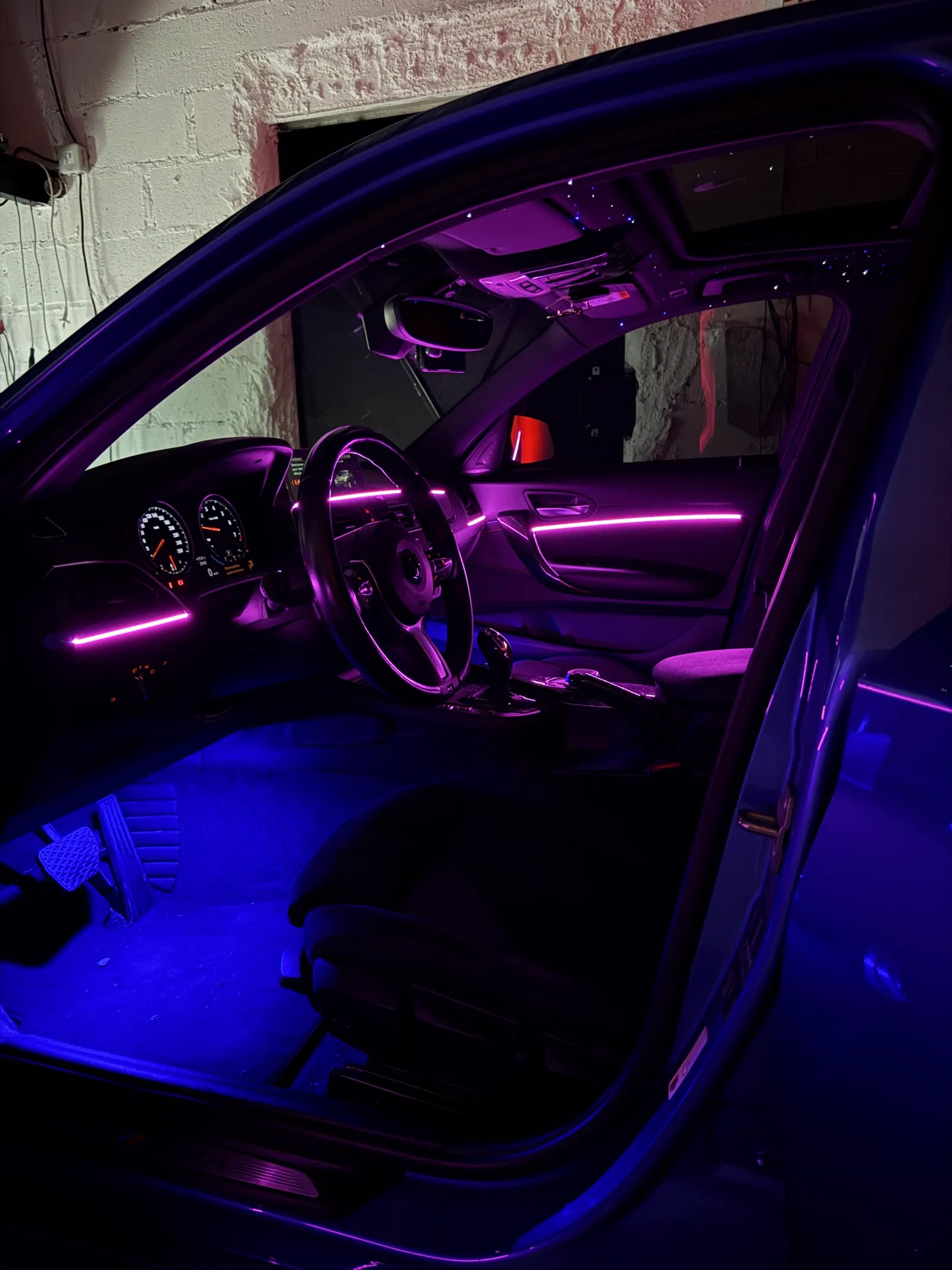 BMW Série 1, LED d'ambiance