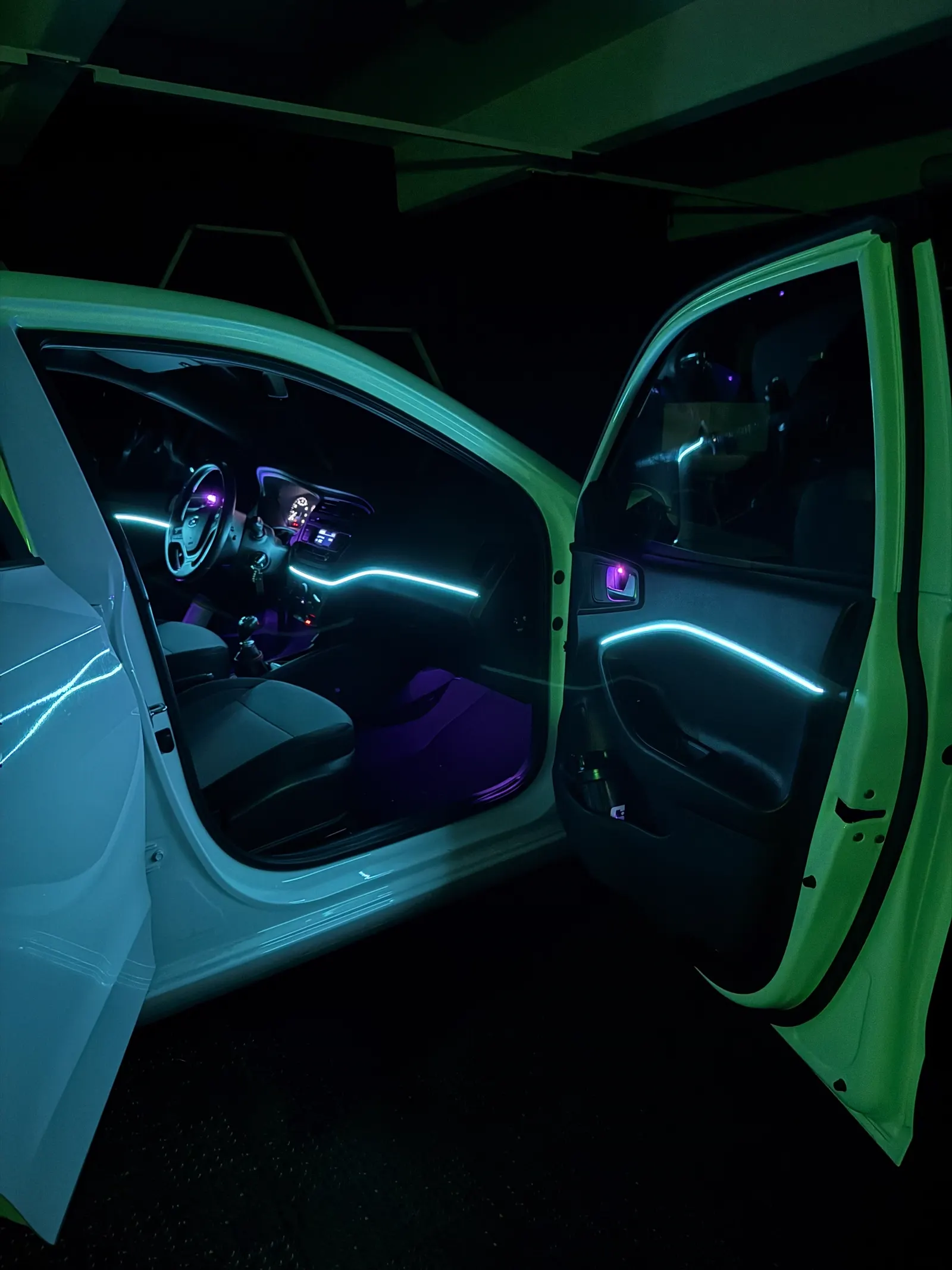 Hyundai i20, LED d'ambiance