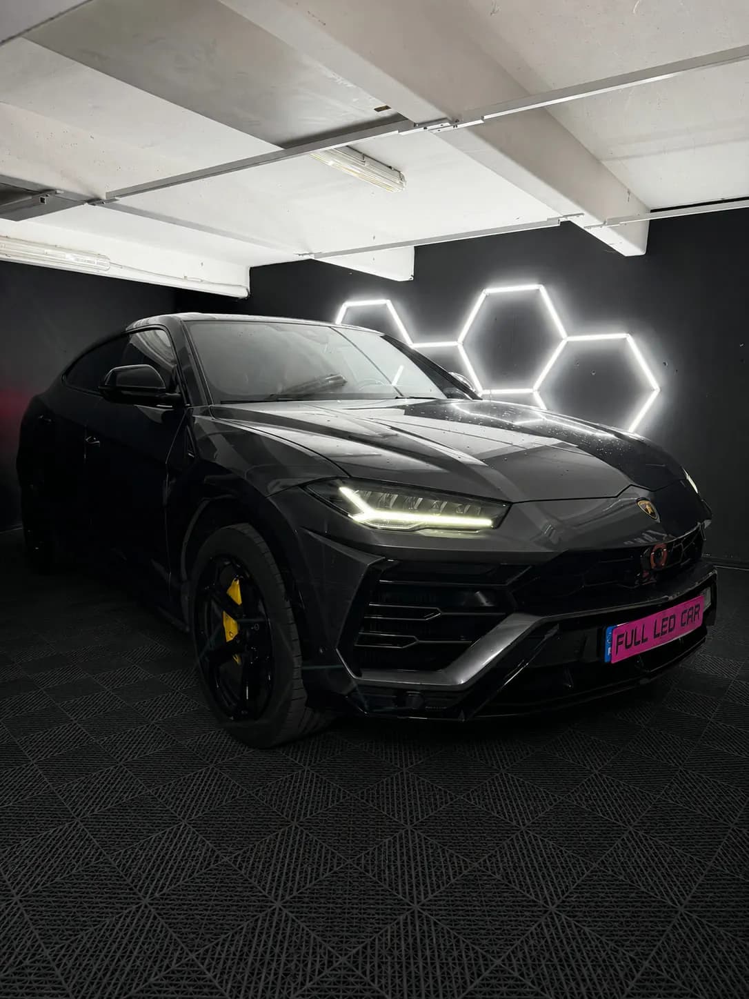 Lamborghini Urus, Ciel étoilé