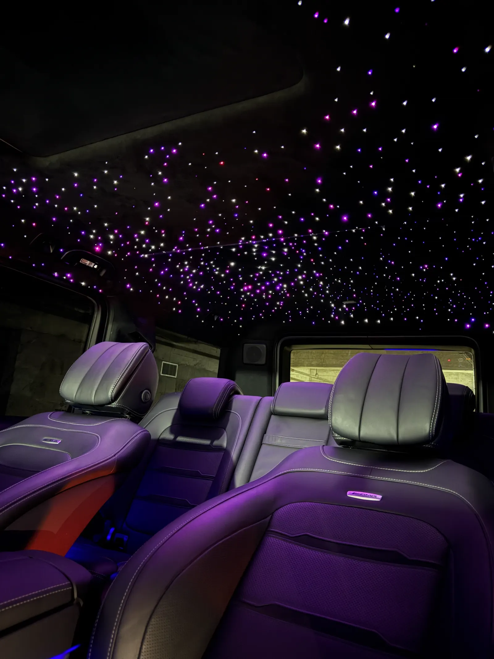 Ciel étoilé posé sur Mercedes Classe G