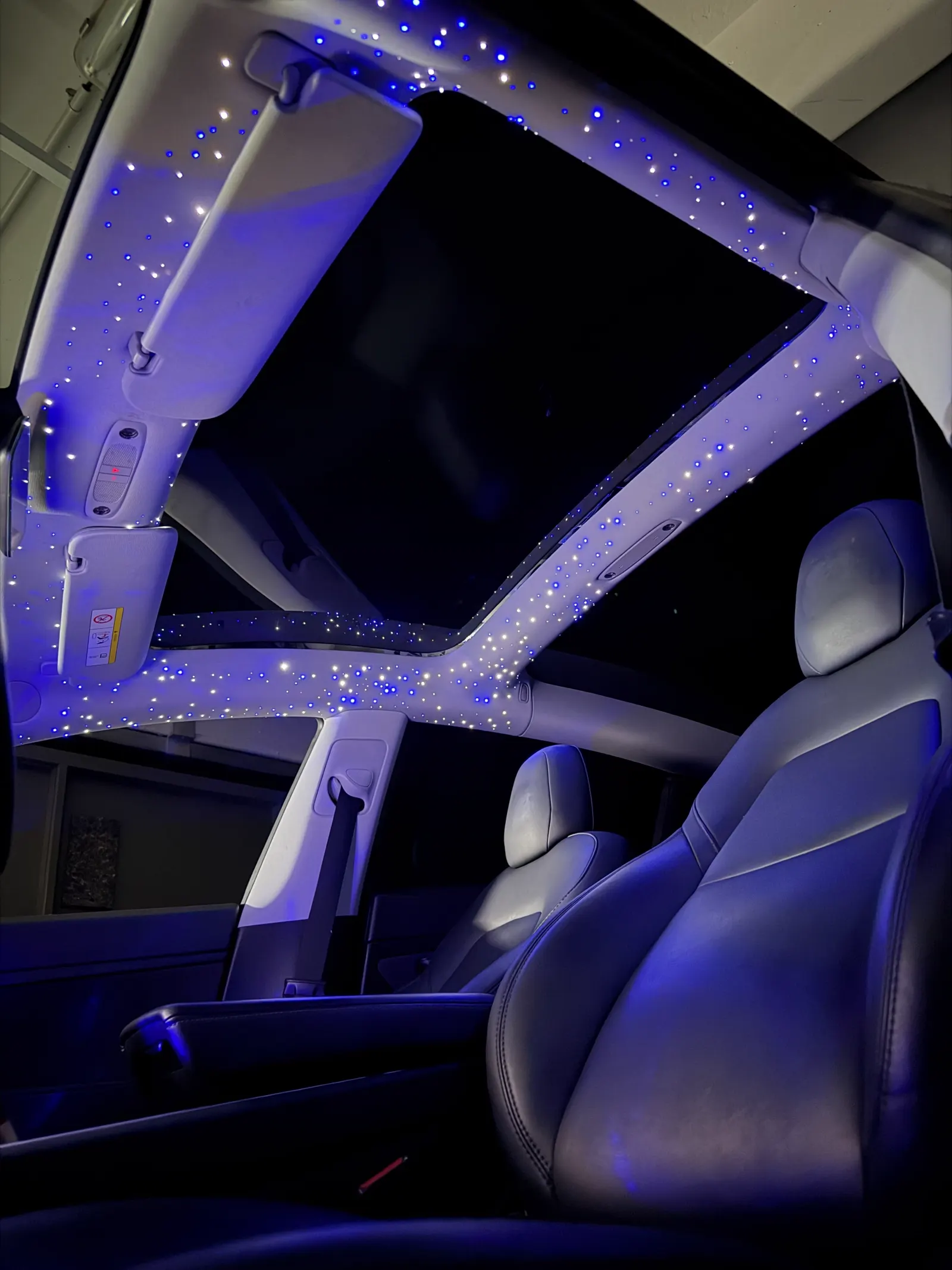 Tesla Model 3, ciel étoilé