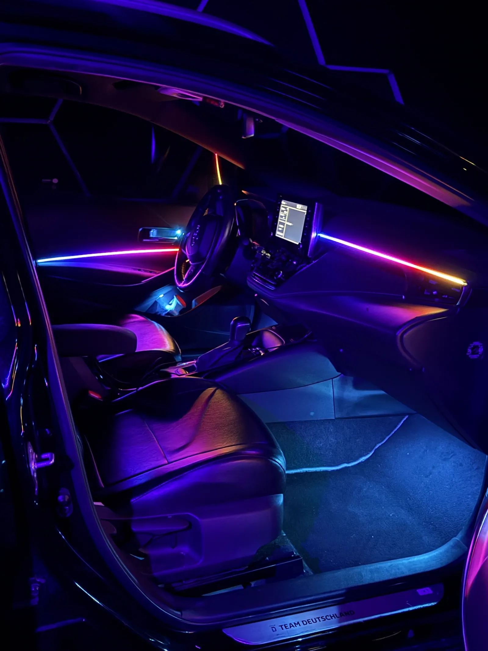 LED d'ambiance posées sur Toyota Corolla